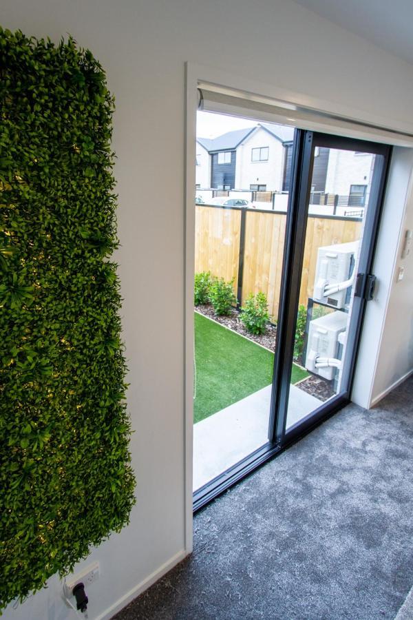2 Bed Central Addington W/Park Christchurch Buitenkant foto